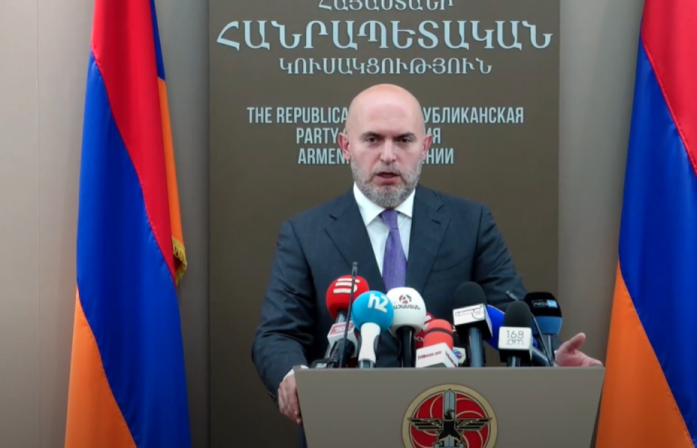 Ասել, որ սրբազանները պիտի անձնական կյանք չունենան, տոտալ տխմարություն է ժողովրդավարության տեսակետից. Արմեն Աշոտյան