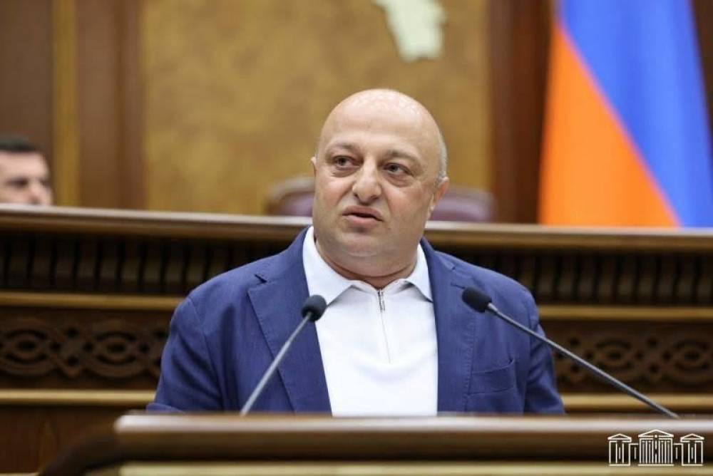 Քաղաքական տարբերակ է քննարկվում. «Հրապարակ»