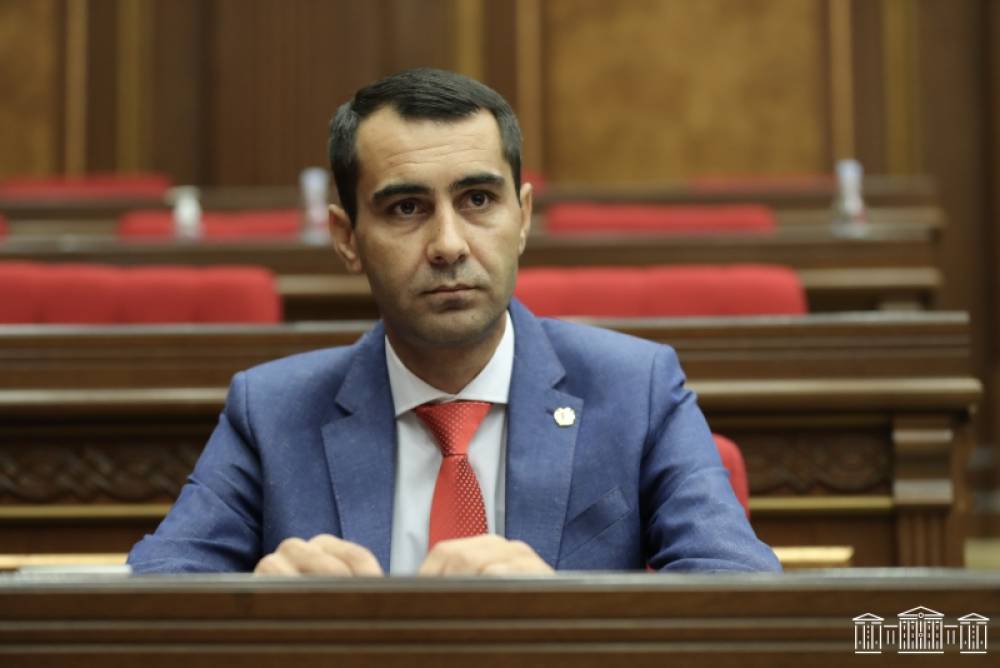 Ձորաղբյուրում շքեղ առանձնատուն է կառուցում․ «Հրապարակ»