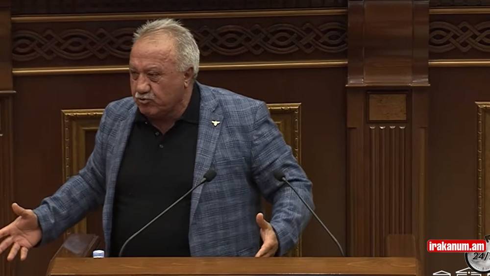 «Գլխից կանտրոլնի կրակել են», «Էդ ի՞նչ ձև ես խոսում», «լավ չհասկացար էլի ասե՞մ»