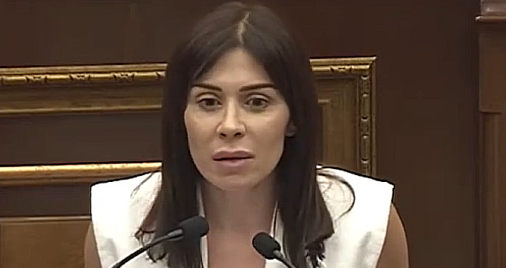 Դուք կամանդիր ե՞ք, թե ՔՊ-ի Սասունը, վարի տվեցիք նրա անունը, դիակի վրա առևտուր արեցիք․ Խամոյան