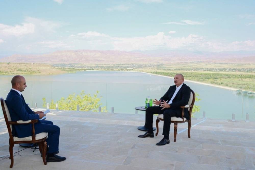 Հաջորդ տարի երկաթուղին կհասնի Հայաստանի սահմանին․ Նախիջևանում երկաթուղու շինարարական աշխատանքներն արդեն ընթանում են․ Ալիև
