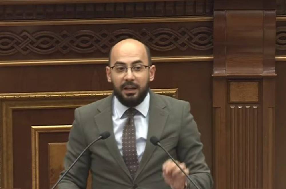 Մի հատ գծեք ՀՀ սահմանը ձեր համար, հանկարծ դուրս չգաք, չիմանանք ոնց հետ բերենք (Տեսանյութ)