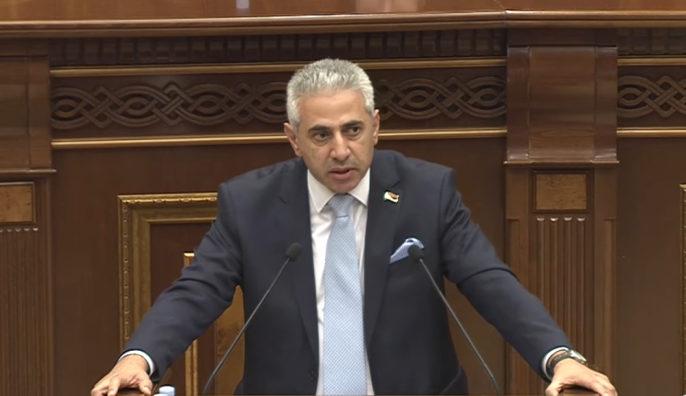 Ձեզ կոռեկտ պահեք. ԱԺ-ում իրավիճակը լարվեց (Տեսանյութ)