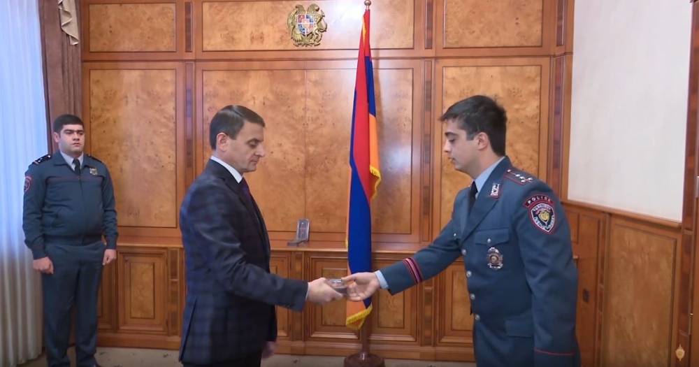 Վալերիյ Օսիպյանը սպայական կոչումներ է շնորհել  (տեսանյութ)