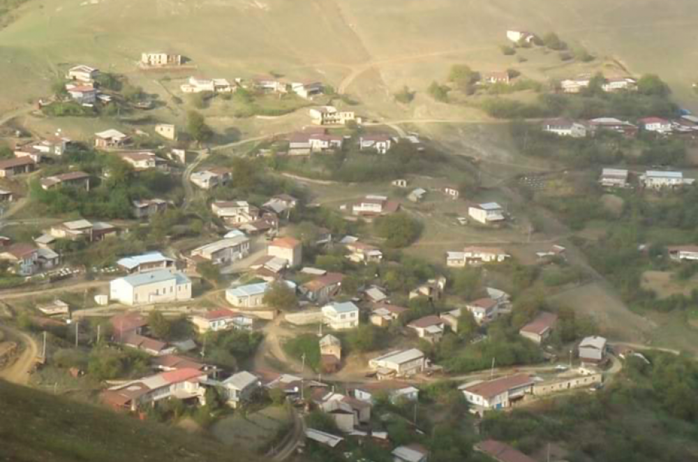 Շուշիի շրջանի Հին Շեն գյուղը այս պահին ադրբեջանական շրջափակման մեջ է, բնակիչները գյուղում են. համայնքի ղեկավար