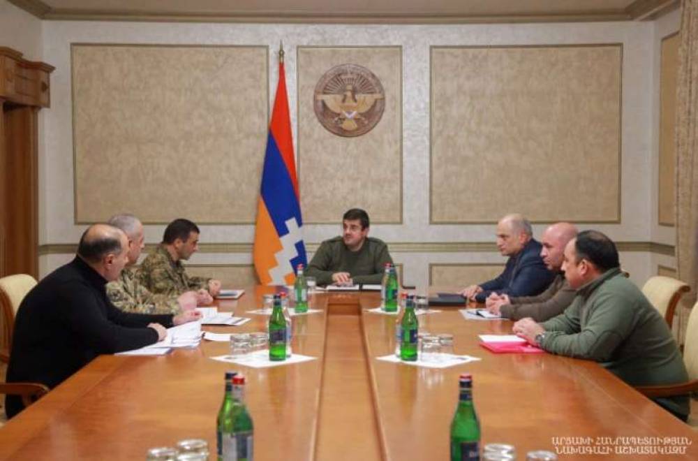 Արայիկ Հարությունյանը հրավիրել է աշխատանքային խորհրդակցություն