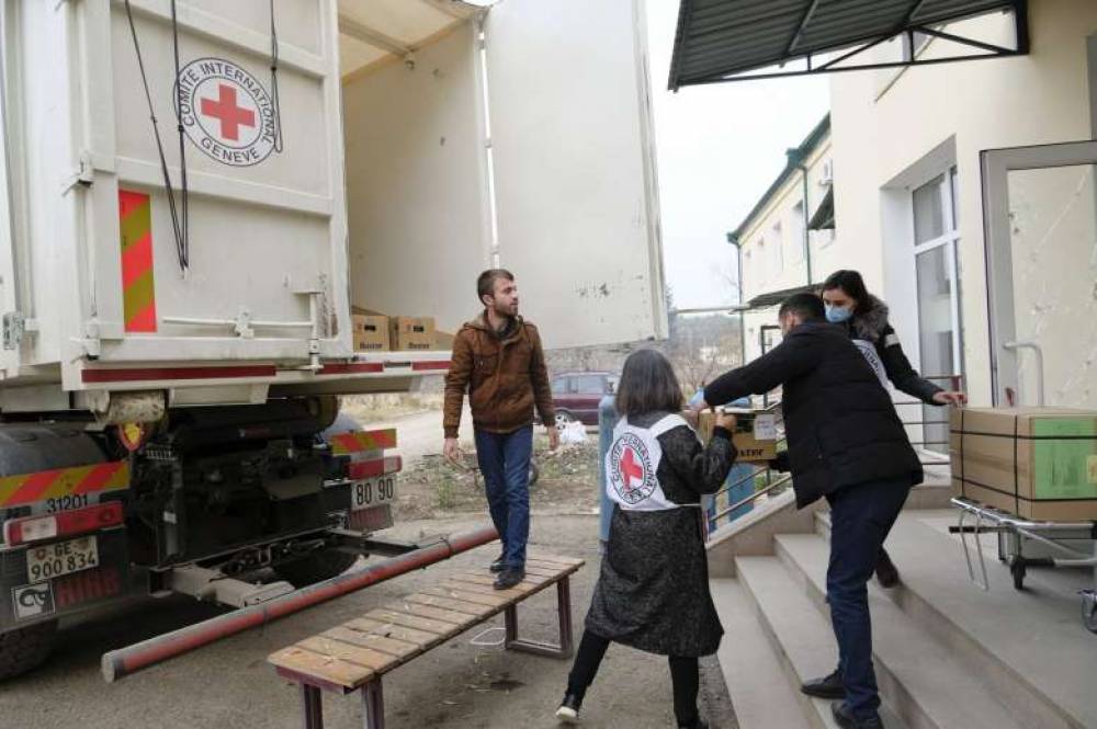 Կարմիր խաչը անհրաժեշտ պարագաներ է տրամադրել Լեռնային Ղարաբաղի հիվանդանոցներին