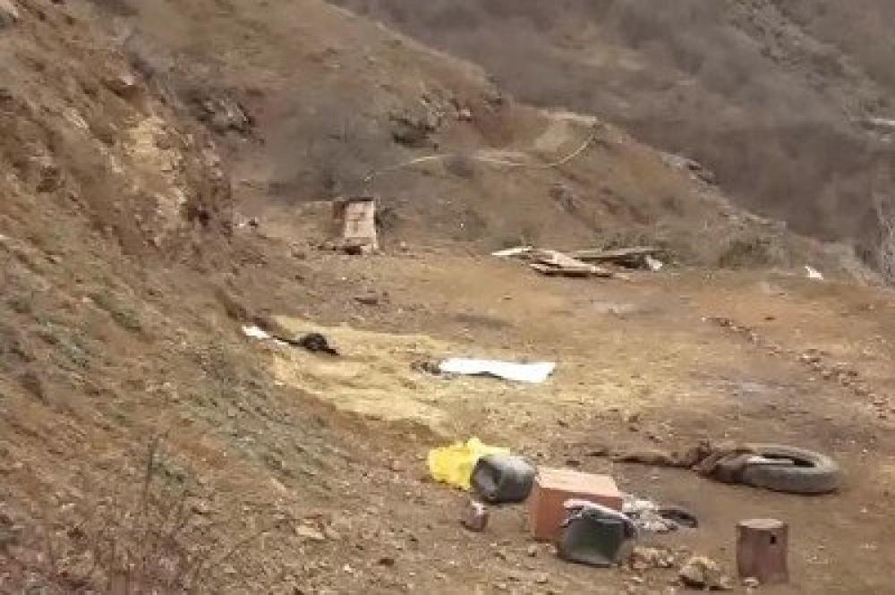 «Սա մեր գյուղն է, էստեղ էլ մնալու ենք».ինչպես են Հին Շենի բնակիչները առանց կրակոցի ադրբեջանցիներին հետ ուղարկել (տեսանյութ)