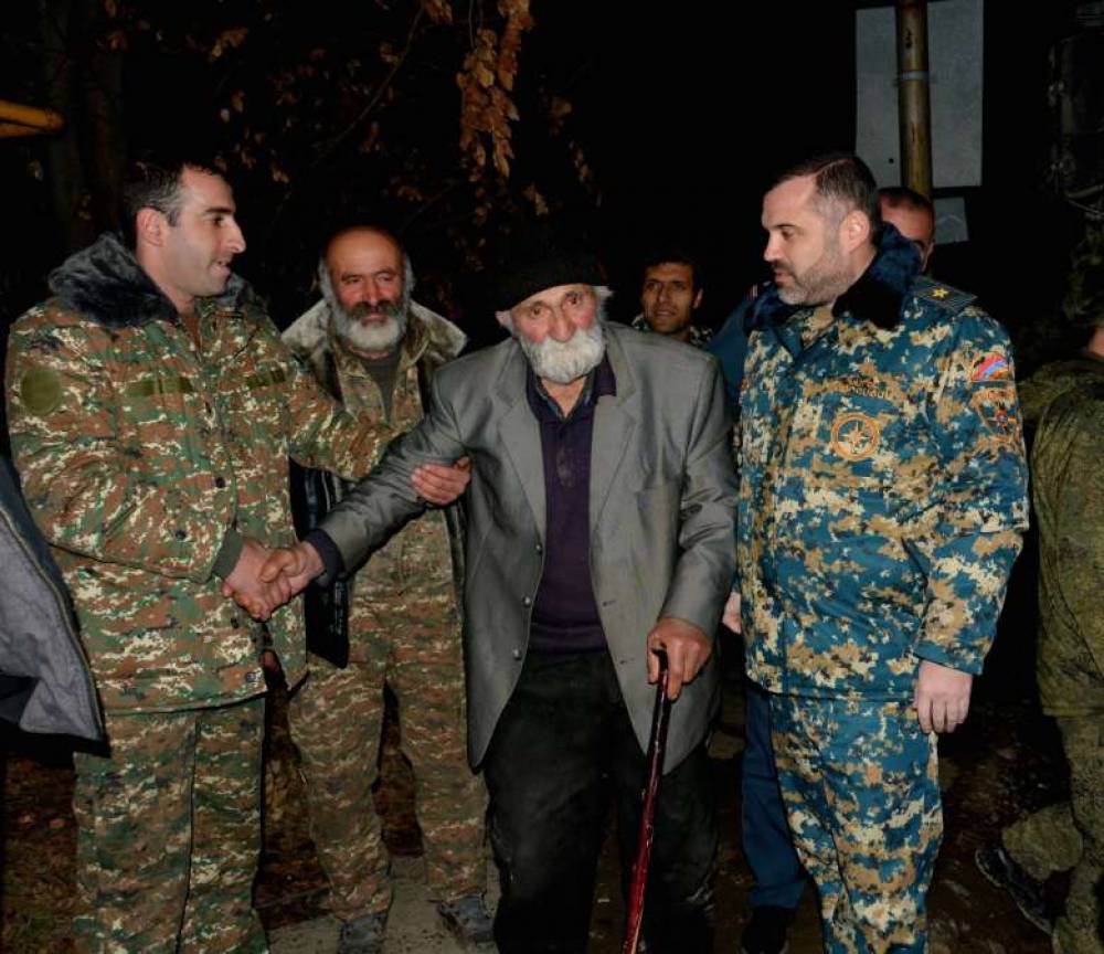 Այսօր հայտնաբերված հայր և որդի Միքայել և Գեղամ Պետրոսյանները տեղափոխվել են Ստեփանակերտ (տեսանյութ)