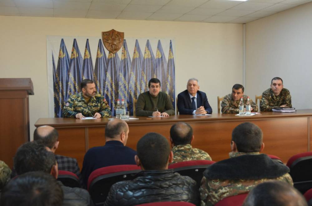 Կայացել է Արայիկ Հարությունյանի և անհետ կորած և գերության մեջ հայտնված զինծառայողների հարազատների հերթական հանդիպումը
