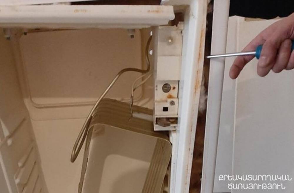 Արմավիր» քկհ–ում սառնարանի hետնամասում պատրաստված թաքստոցից հայտնաբերվել են 15 բջջային հեռախոս
