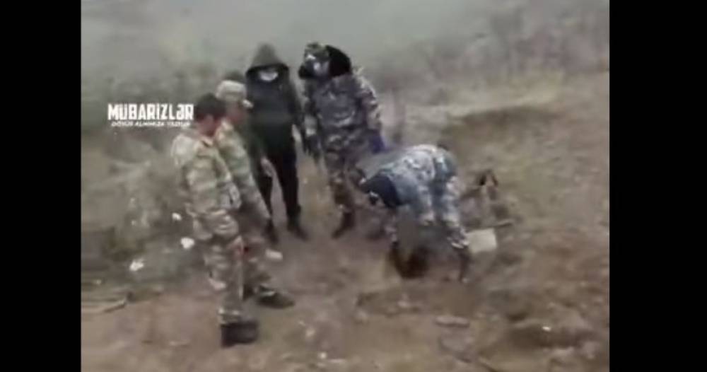 Ադրբեջանցիները տեսանյութ են հրապարակել Արցախի օկուպացված տարածքներում դիակների որոնումներից