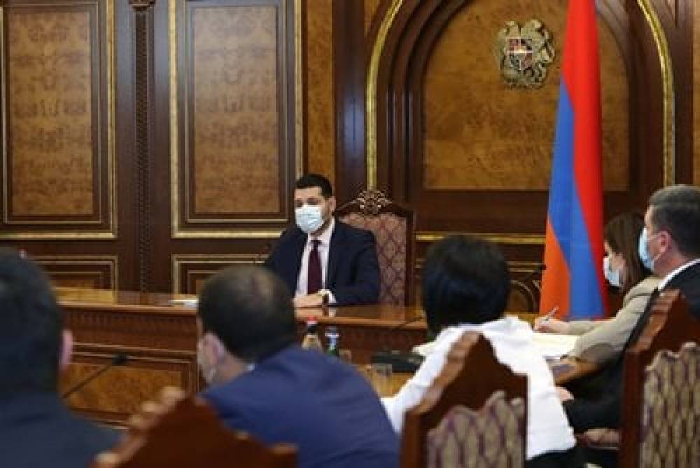 Փոխվարչապետն ասել է, որ «Օմիկրոն»-ը դեռ բավարար ուսումնասիրված չէ, և վտանգ կա, որ կարող է ավելի ծանր ալիքի սկիզբ դառնալ