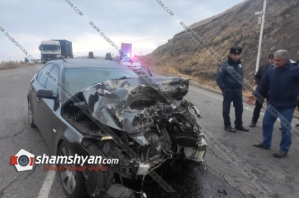 Վայոց Ձորում BMW-ն մխրճվել է իրանական համարանիշներով բեռնատարի մեջ, կա վիրավոր