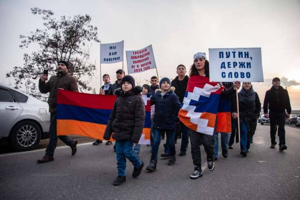 Ակտիվիստները որոշում կայացրեցին գիշերակացով մնալ շտաբի մուտքի մոտ. Դավիթ Ղահրամանյան