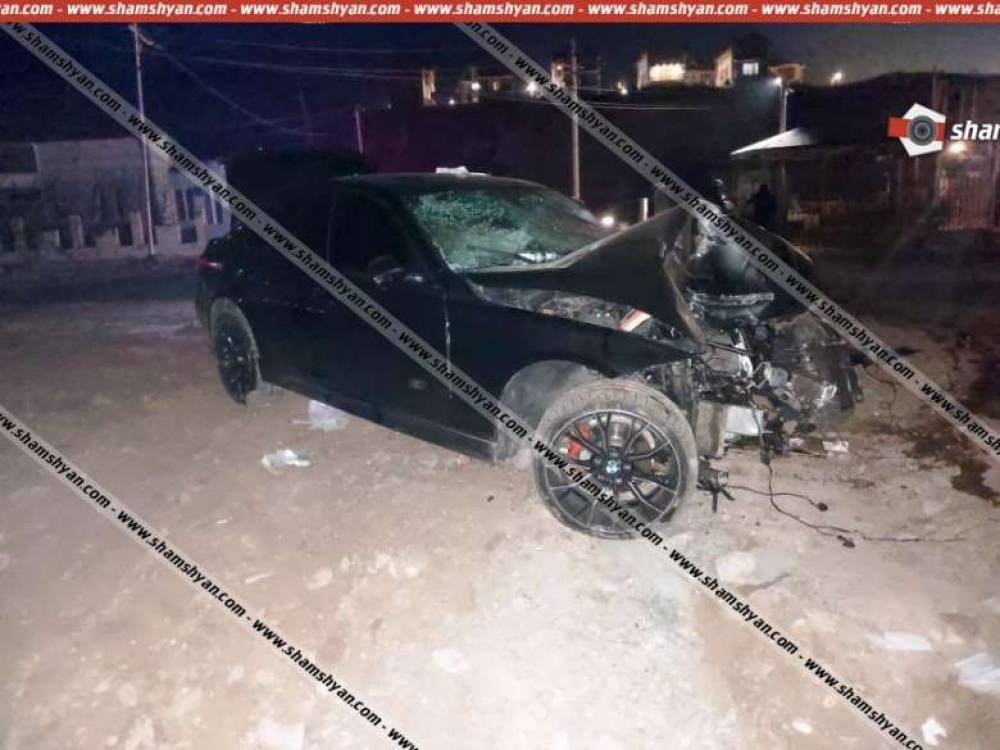 Ավտովթար՝ Կոտայքի մարզում. 22-ամյա վարորդը վրացական համարանիշներով BMW-ով բախվել է քարե պատին, կան վիրավորներ