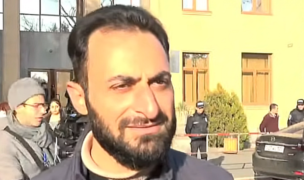 Հրայր սարկավագը՝ Վեհափառի գործակալ լինելու մասին