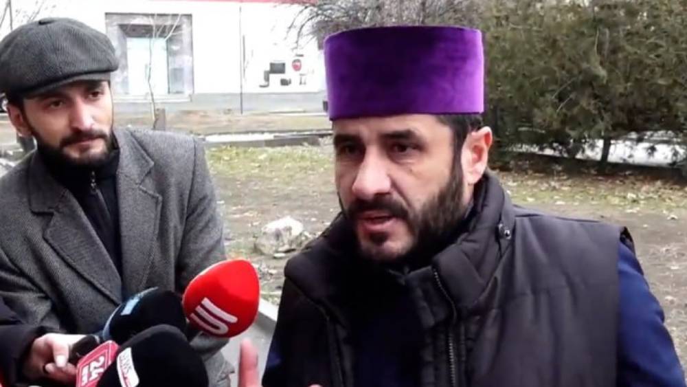 «Ես որևէ խնդիր չունեմ, ես ազատ եմ, որևէ կոմպրոմատ չկա». Նարեկ Սրբազանը վստահեցնում է՝ իշխանությունների կողմից իր վրա որևէ ճնշում չկա