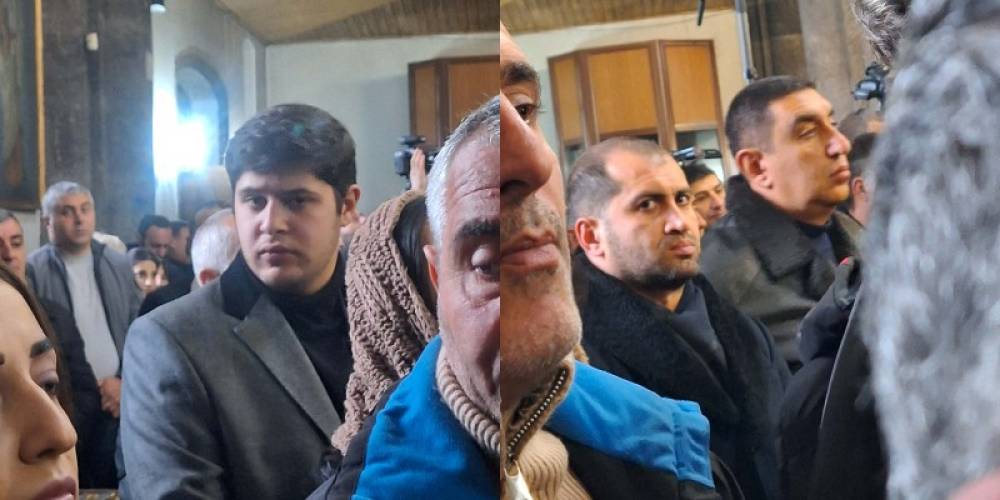 Ովքեր են ներկա եղել Փաշինյանի հրավիրած պատարագին․  «Վերջին զանգ»-ից հայտնի դարձած դերասան Լևոն Մկրտչյանը ևս շարքում է(լուսանկարներ)