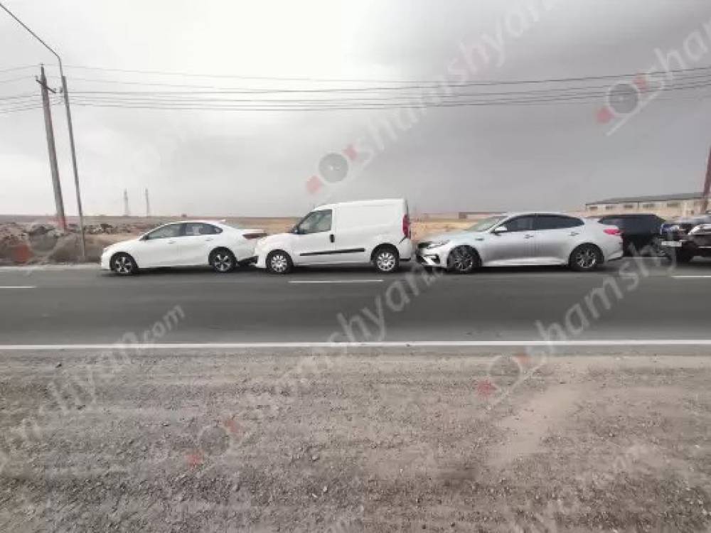 Շղթայական ավտովթար է տեղի ունեցել․ վիրավոր կա