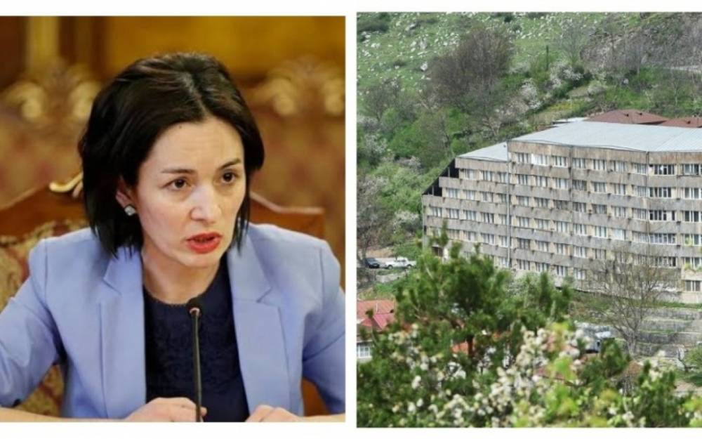 Գորիսի պետական քոլեջի դասախոսներն ու ուսանողներն արգելափակել են տնօրենի նորանշանակ պաշտոնակատարի մուտքը՝ նախարարից պահանջելով պարզաբանումներ (Տեսանյութ)