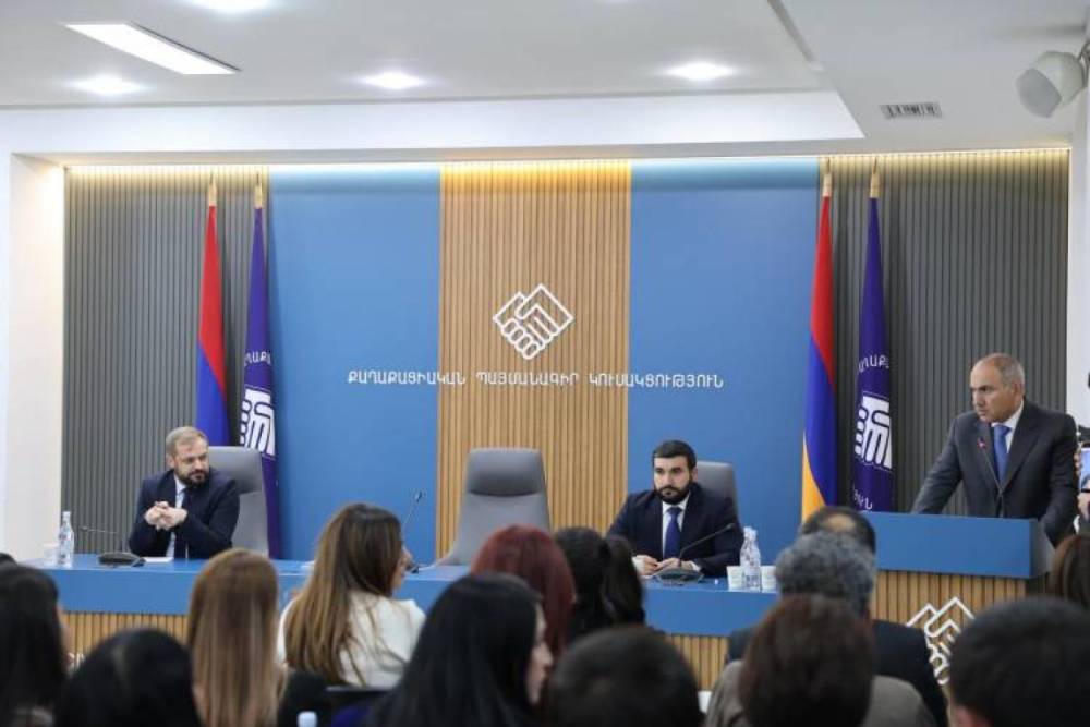 Ցուցակը լիմիտ ունի․ «Հրապարակ»