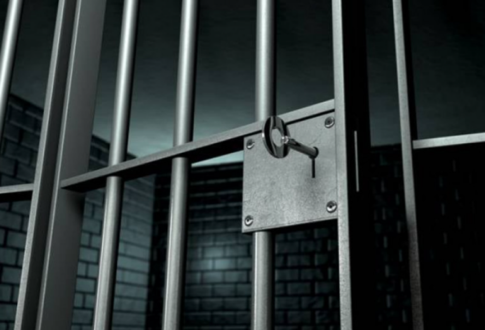 Սուրբծննդյան լույսը՝ ճաղավանդակներից այն կողմ. բռնաճնշումներ Հայ Առաքելական եկեղեցու դեմ. «Փաստ»