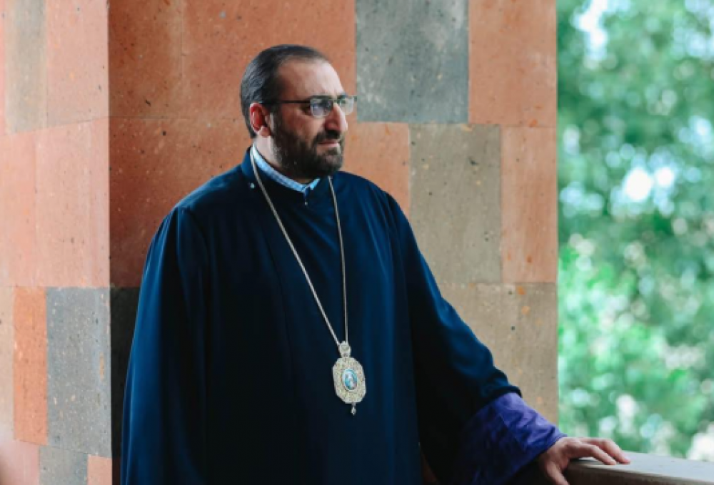 Արշակ Սրբազանին «թմրամիջոց իրացնելու» հոդվածով են ձերբակալել. Քննչականից հայտնեցին