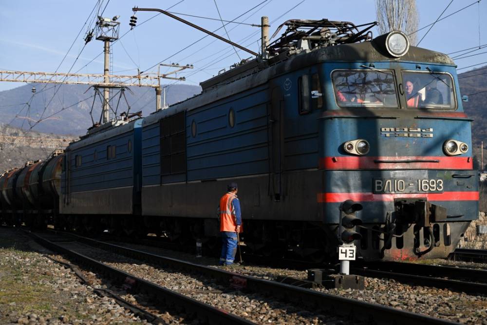 Հայաստանի ու Ադրբեջանի միջև առևտուրը հնարավոր է նաև այլ ոլորտներում, բայց ոչ ռազմական․ Բայրամով