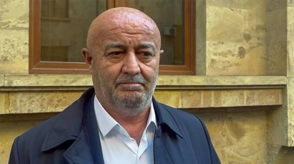 Հովիկ Աղազարյանին վերագրվող 8 հազար դոլար կաշառքը դարձել է 8 հարյուր. «Հրապարակ»