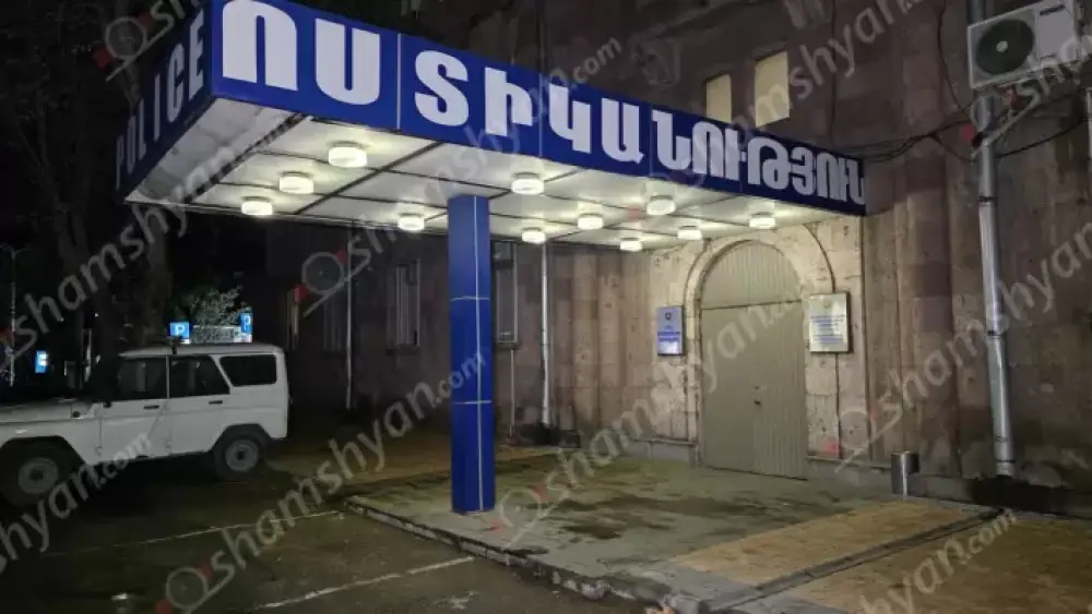 Վեճ՝ քաղաքացու և ոստիկանի միջև․ վերջինը հետապնդել է քաղաքացուն, նա էլ հարվածել է ոստիկանի Toyota-ին