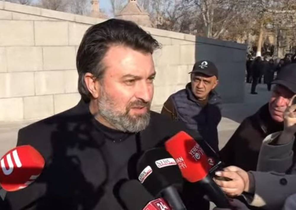 Վեհափառն անսասան է՝ ինչպես անսասան է Արարատ լեռը. Հովնան Սրբազան