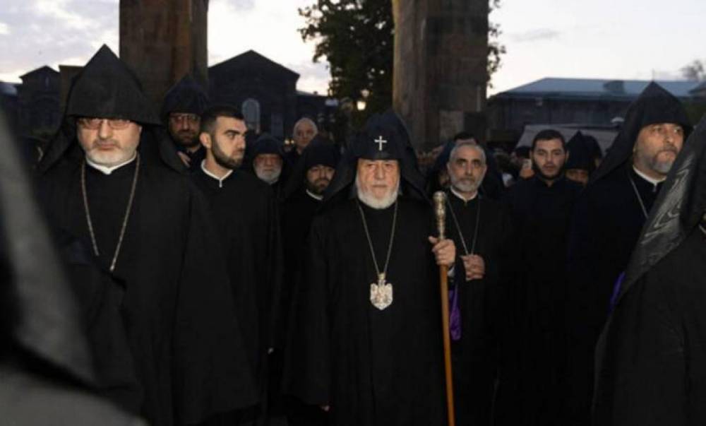 Եկեղեցու դեմ արշավին ներգրավում են նաև դեսպաններին. «Հրապարակ»