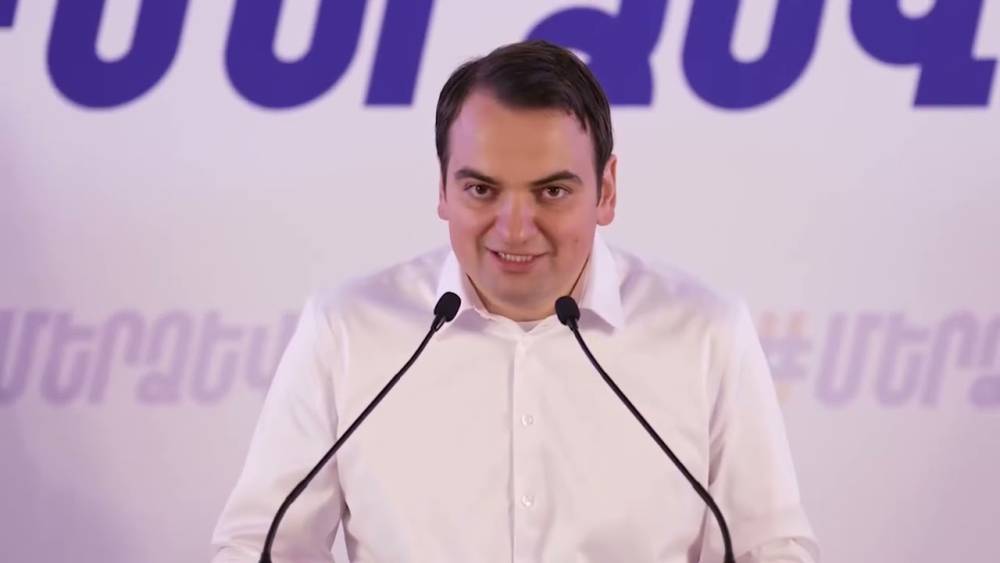 Թույլ առաջնորդը մոտեցնում է վտանգը մեր տներին. Նարեկ Կարապետյան