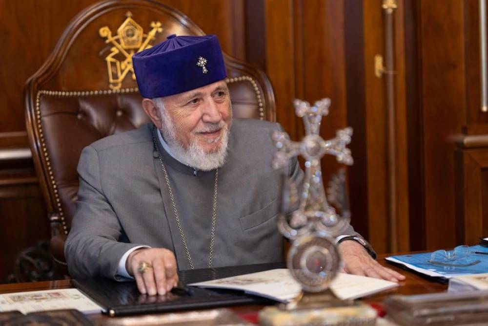 27 Սրբազան հայրեր անվերապահ հավատարմություն են հայտնում Վեհափառ Հայրապետին