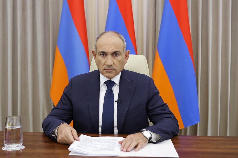 Փաշինյանն առաջարկում է՝ պետական օրհներգը հնչեցնելուց բացի, եկեղեցիներում դրվի նաև ՀՀ պետական դրոշը (տեսանյութ)