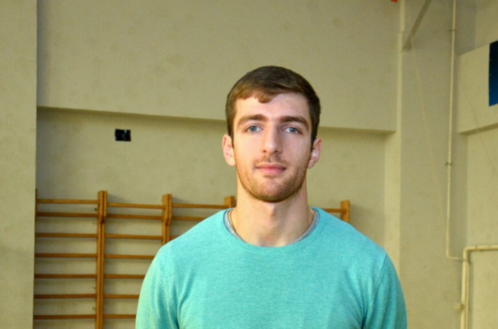 Լևոն Աղասյանը, առաջ անցնելով ադրբեջանցի և թուրք մարզիկներից, ճանաչվել է աթլետիկայի Բալկանյան երկրների չեմպիոն (տեսանյութ)