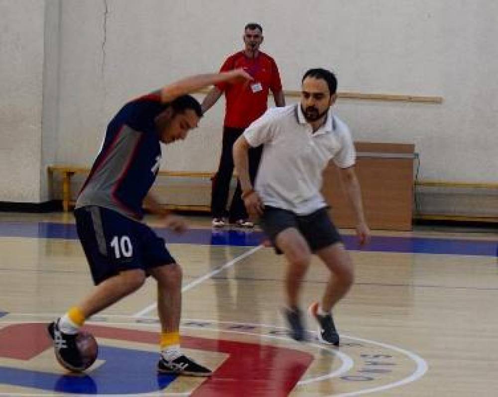 Կառավարության անդամներն ու «Իմ քայլի» պատգամավորները ֆուտբոլ են խաղում