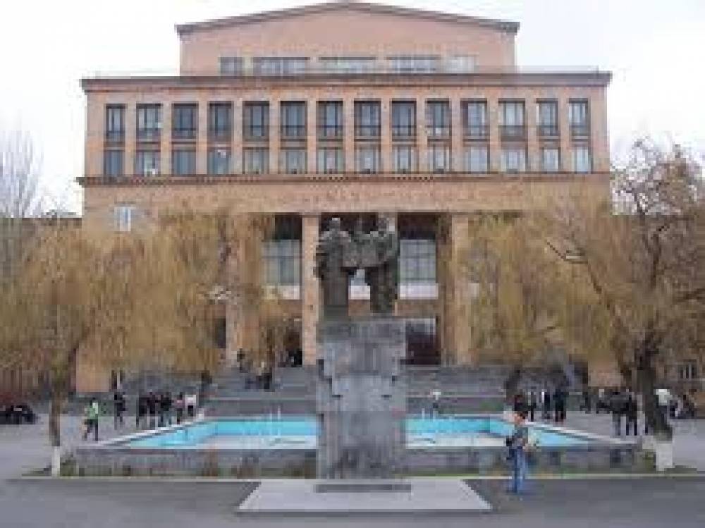 Կրկին բողոքի ակցիա ՝ԵՊՀ-ում, մասնակիցները մտադիր են շրջափակել համալսարանի շենքը. Ուղիղ