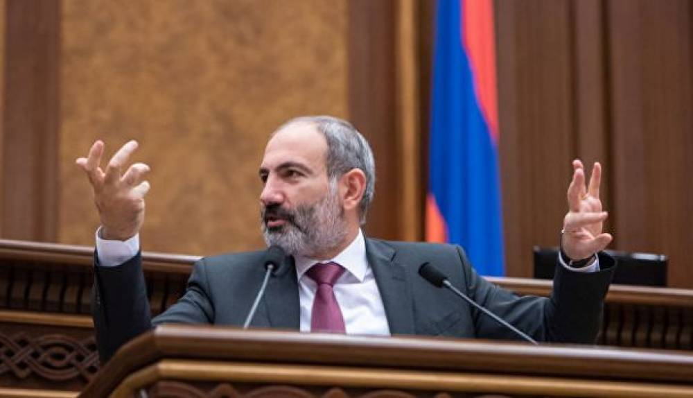 Շատ լավ տեսք ունեք.  Փաշինյանը ՝ կին պատգամավորին (Տեսանյութ)