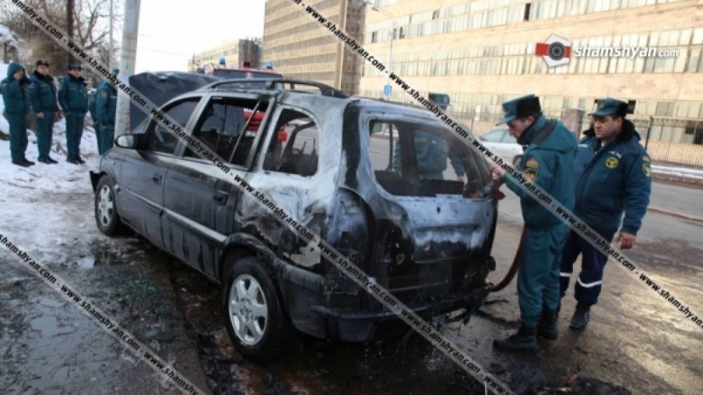 Ավտովթար-հրդեհ Երևանում. Opel-ը դուրս է եկել հանդիպակաց և բախվել էլեկտրասյանը և բռնկվել. կա վիրավոր