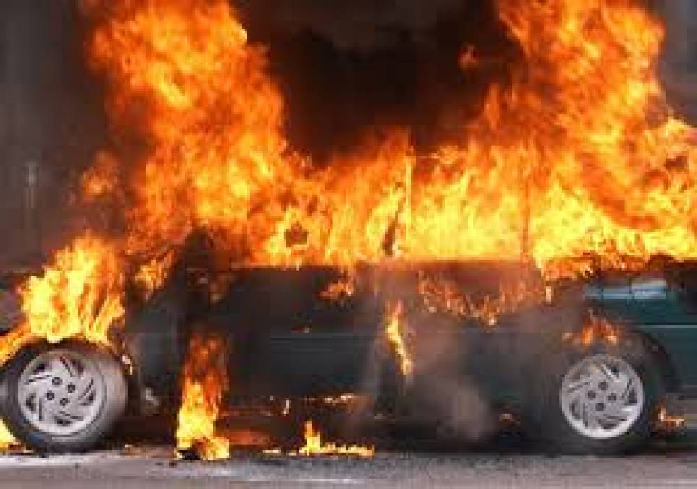 Մեքենան այրվել է. վարորդը ձեռքերի ու դեմքի հատվածում այրվածքներով տեղափոխվել է հիվանդանոց