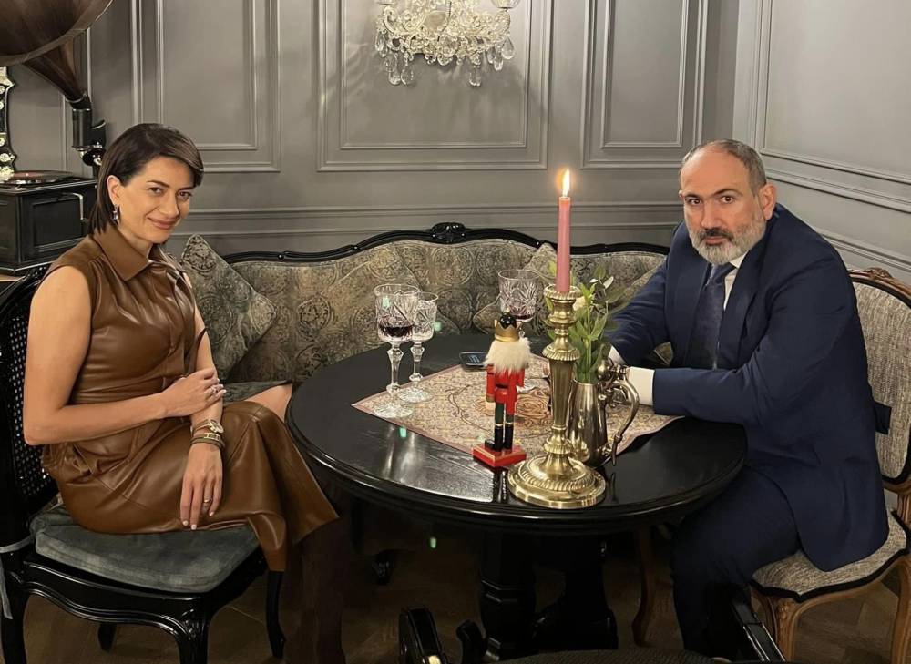 «Օ՜, ո՜չ։ Ինչպե՞ս կարելի է. Իրենցը բա՜րձր ճաշակն է, ոստրենե՜րը». Աննա Հակոբյանի և Նիկոլ Փաշինյանի լուսանկարները Եվրոպայից