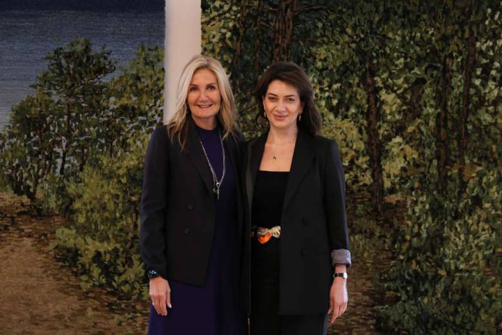 Հակոբյանը Հունաստանի վարչապետի տիկնոջ հետ այցելել է Աթենքի հայկական «Քալֆայան» պատկերասրահ