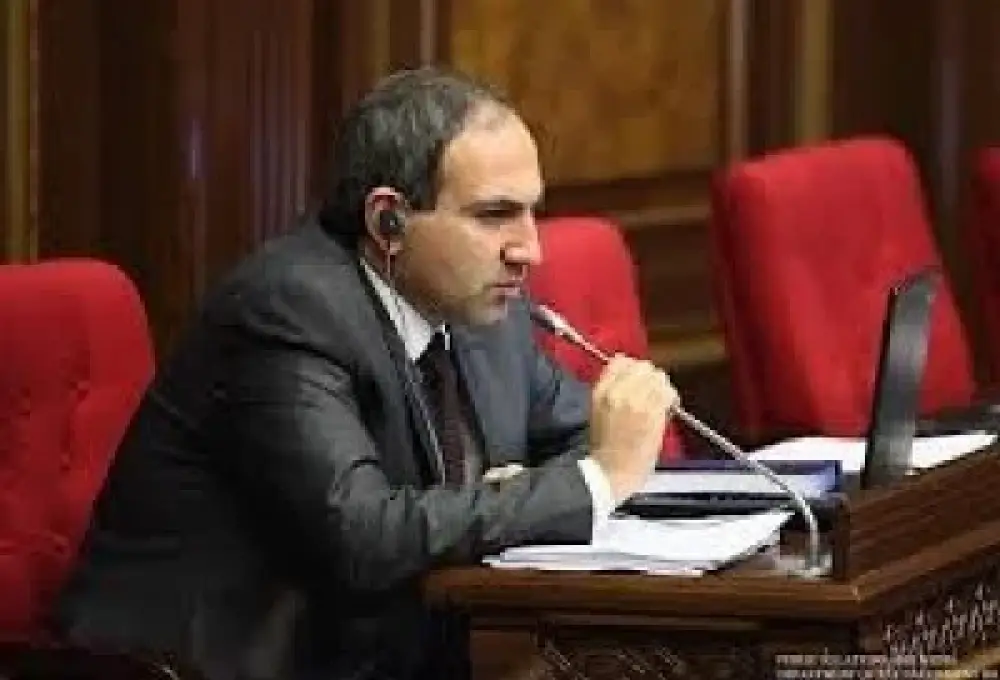 ՀՀ ԱԳՆ-ն պետք է Փաշինյանին ՀՀ տարածքում անցանկալի անձ հայտարարի. «Իրավունք»