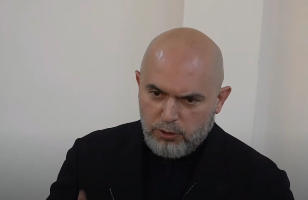 Ասուլիսի ժամանակ Նիկոլը խոստովանեց, որ ավտորիտար կառավարիչ է. Արմեն Աշոտյան