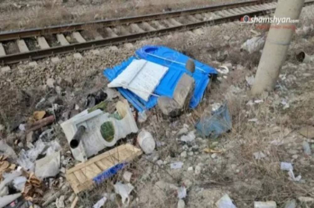 Երևանում դիսպետչերական կետերից մեկում տեղադրված բիոզուգարանն անհայտ անձինք նետել են ձորը