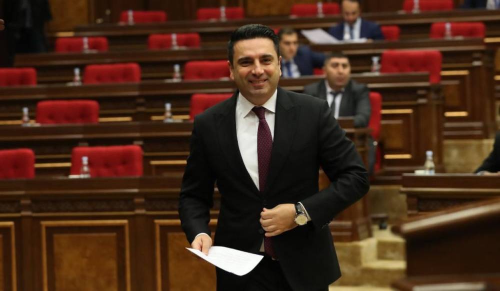 Ալեն Սիմոնյանի նշանդրեքն է այսօր