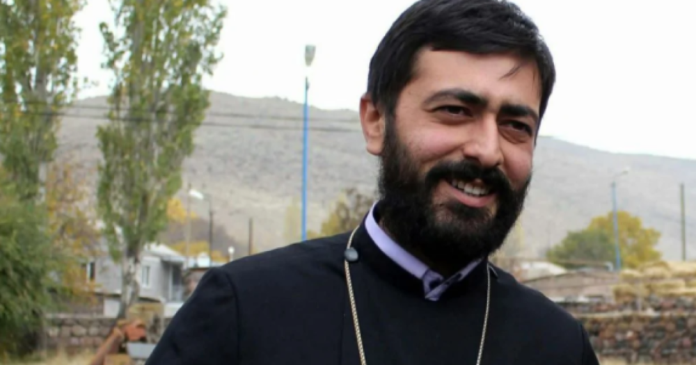 Հայ առաքելական եկեղեցին դատարանից պահանջում է կարգալույծ Արամայիս Թախմազյանից վերադարձնել Թալինի Սուրբ Աստվածածին եկեղեցին, նաև բնակարանը